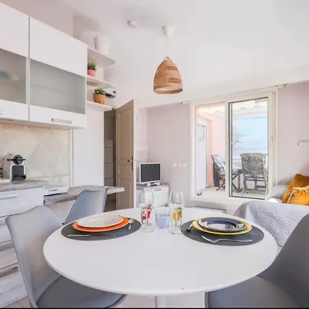Appartement 2p - Terrasse - Parking - *