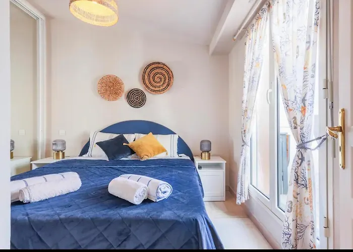 2p - Terrasse - Parking - Menton